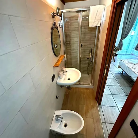 Comfort And Breakfast Nápoles